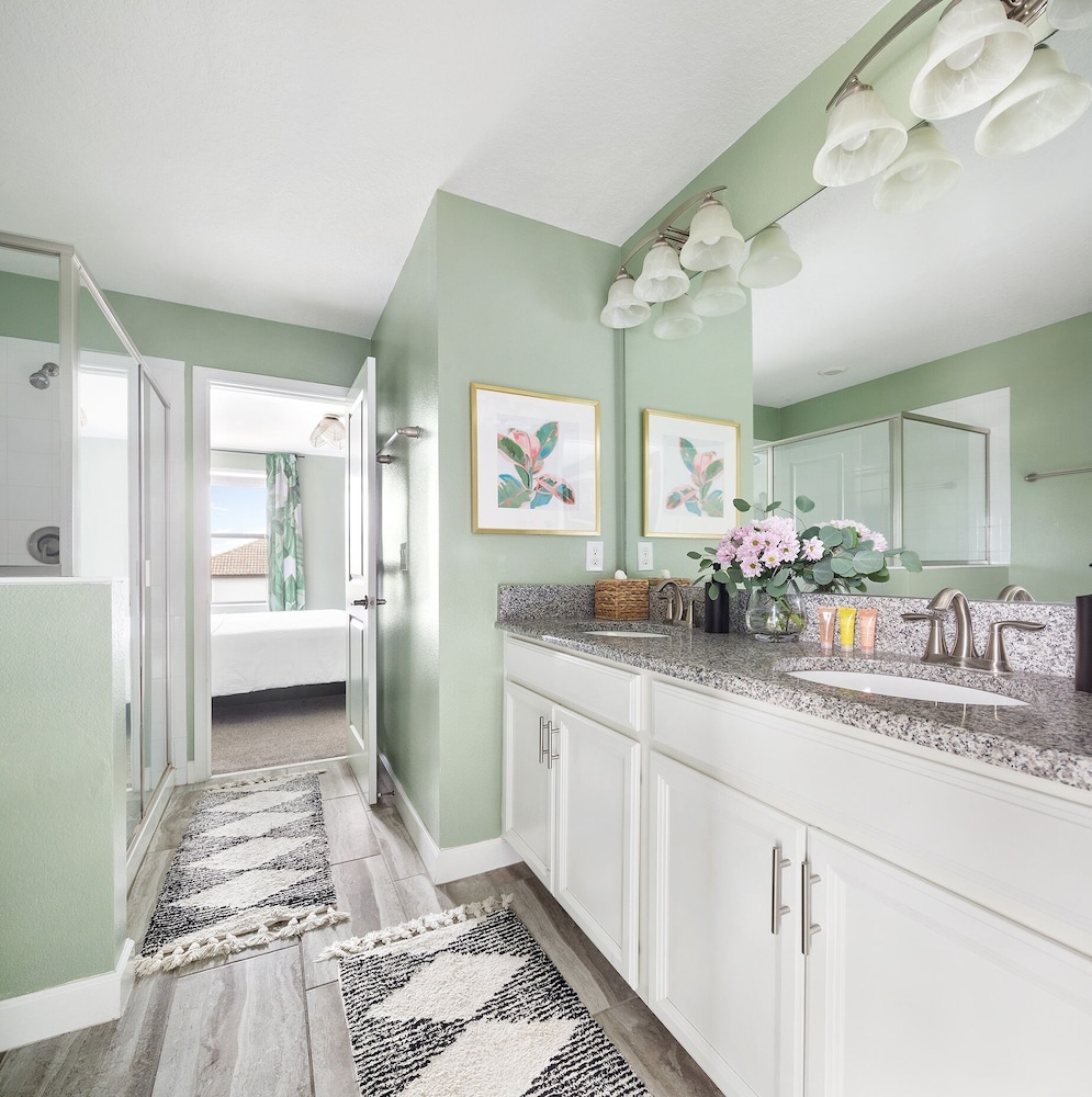 Orlando Resort Retreat Theme Park Haven 8 Bedroom Home by Overmoon - photo 22