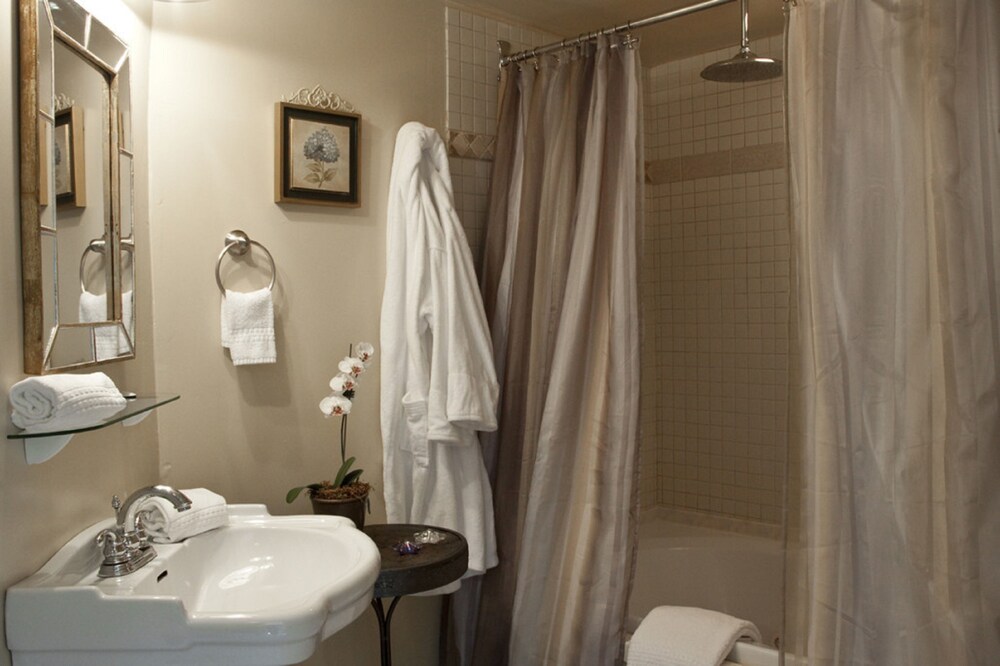 The Scranton Seahorse Inn - photo 33