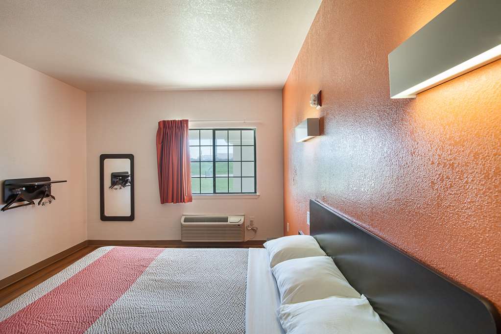 Motel 6 Bedford TX Fort Worth - photo 7