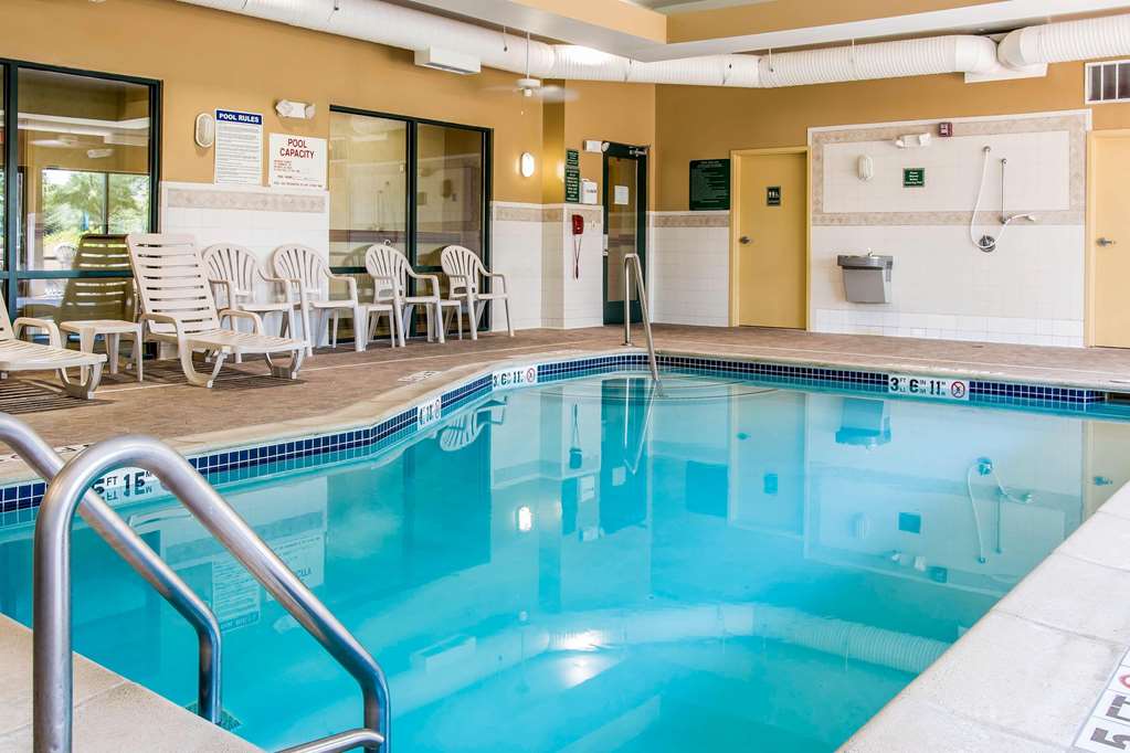 Comfort Suites Canton Detroit - photo 20