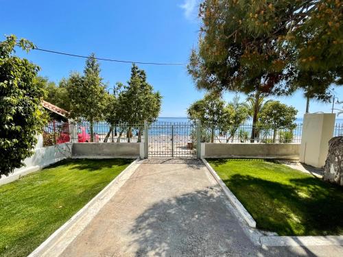 Villa Sofia Corinthia Beach — 4-Star Luxury Hotel in Agioi Theodoroi, Greece