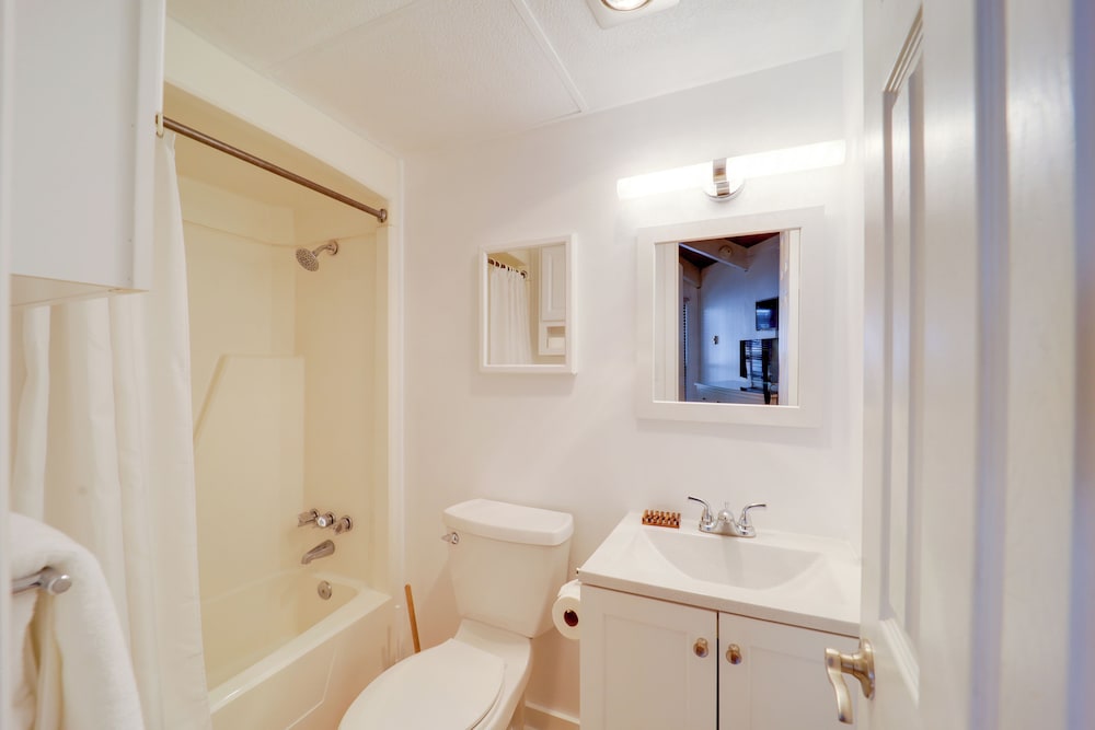 1 Mi to Beech Mountain Resort: Comfy Condo - photo 15