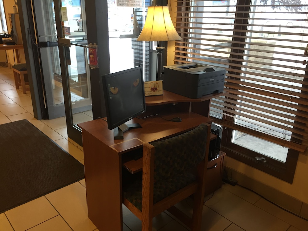 Americas Best Value Inn Grand Forks - photo 31