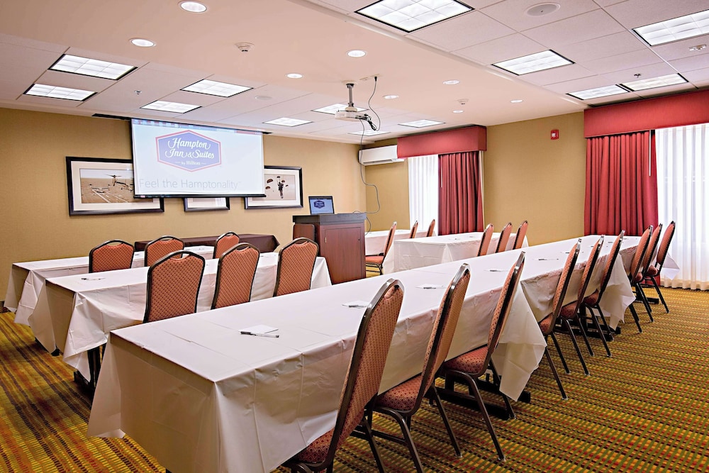 Hampton Inn & Suites Jacksonville - photo 61