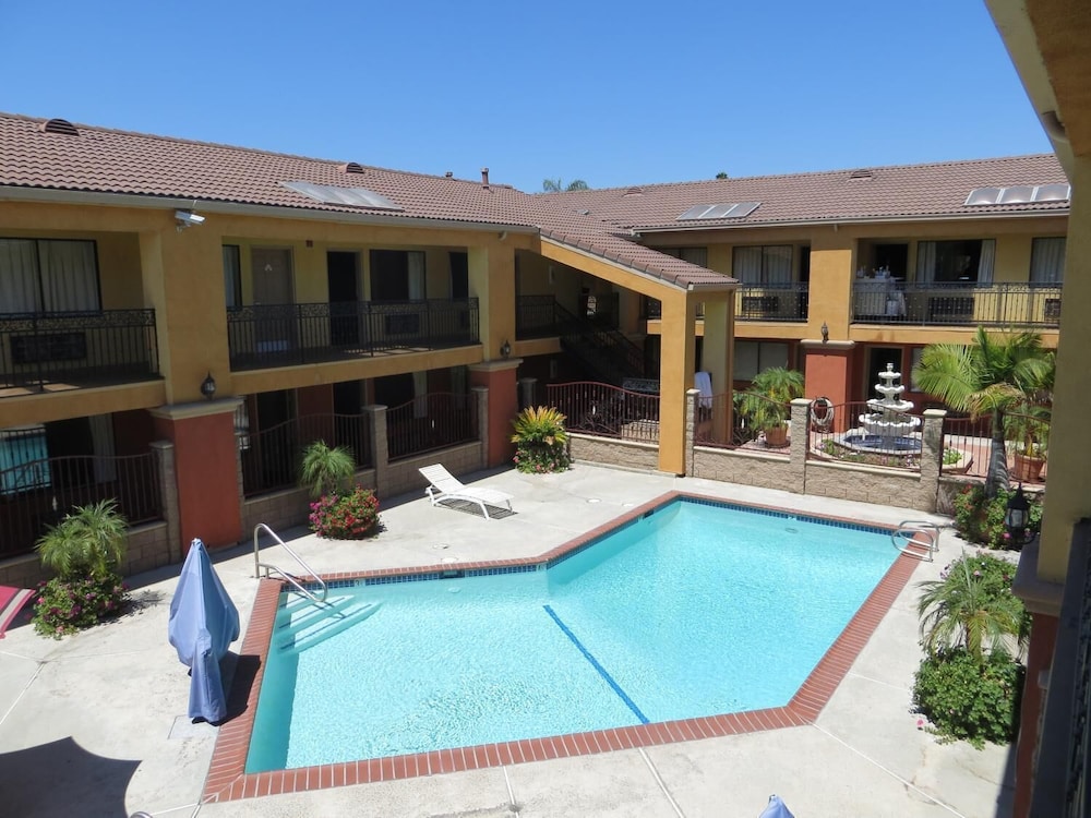 Azusa Inn Motel - photo 34