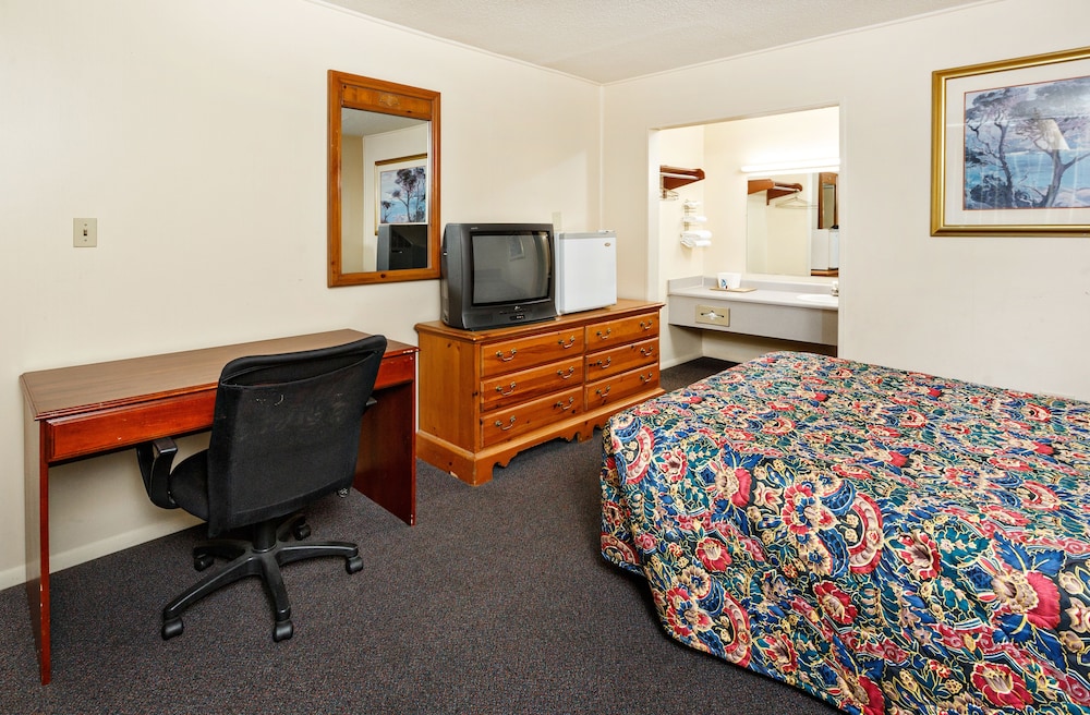 Red Carpet Inn Louisville - photo 13