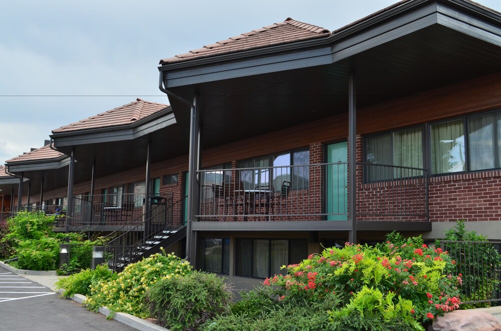 Baymont Cedar City - photo 21