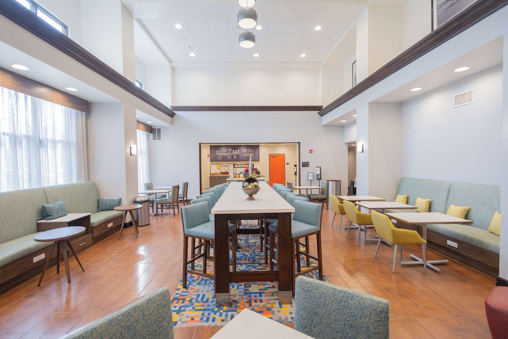 Hampton Inn & Suites Seattle Kent WA - photo 74