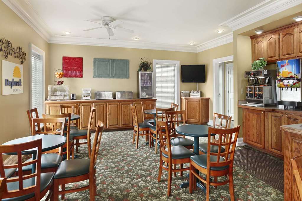 Days Inn Branson Near The Strip - photo 13