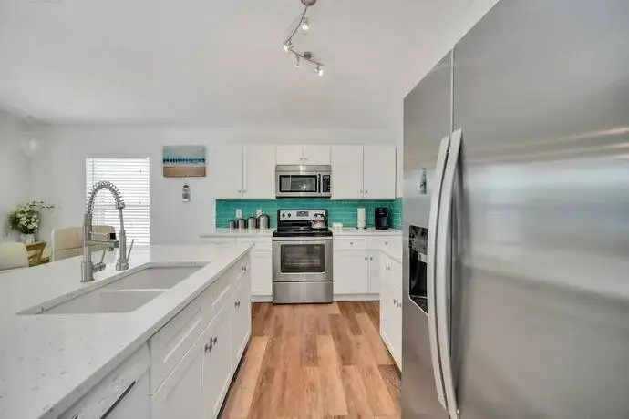 Bright Spacious Retreat With Private Pool Lanai Game Room Davenport - photo 14