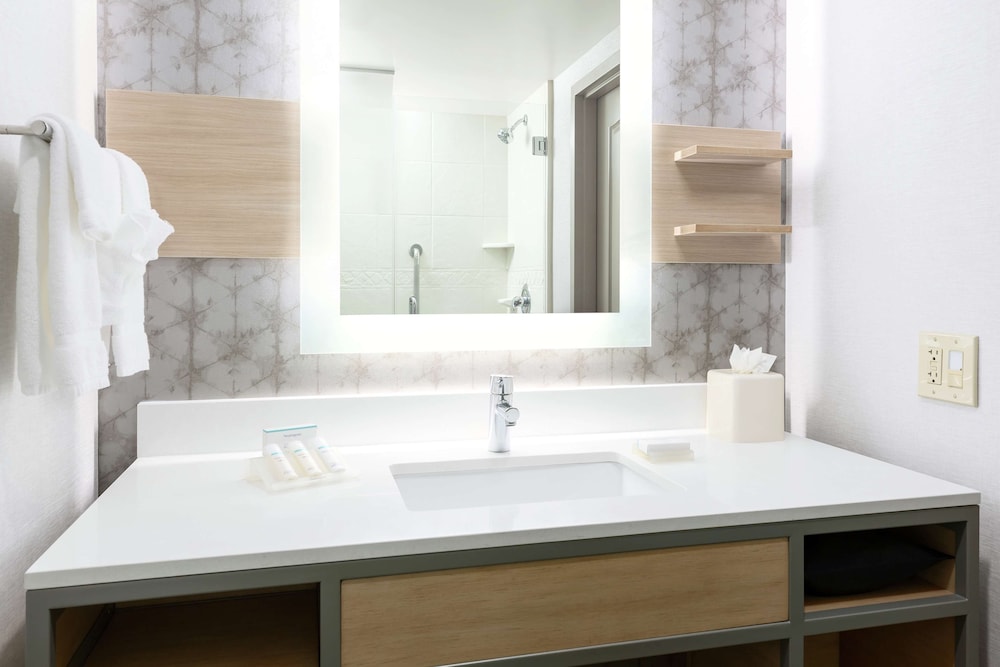 Hilton Garden Inn Greenville - photo 16