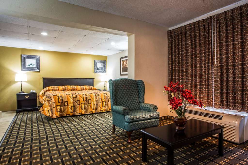 Econo Lodge Salisbury South - photo 38