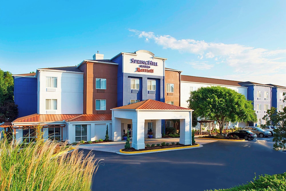 Springhill Suites By Marriott Atlanta Six Flags - carbon neutral hotel in Lithia Springs