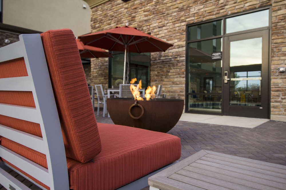 Hampton Inn Decatur Mt. Zion - photo 40