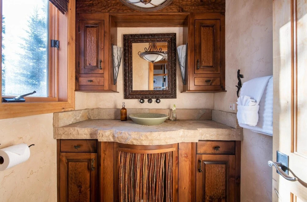 Cherry Ridge by Avantstay Incredible Mountain Mansion w Game Room Hot Tub & Views - photo 23