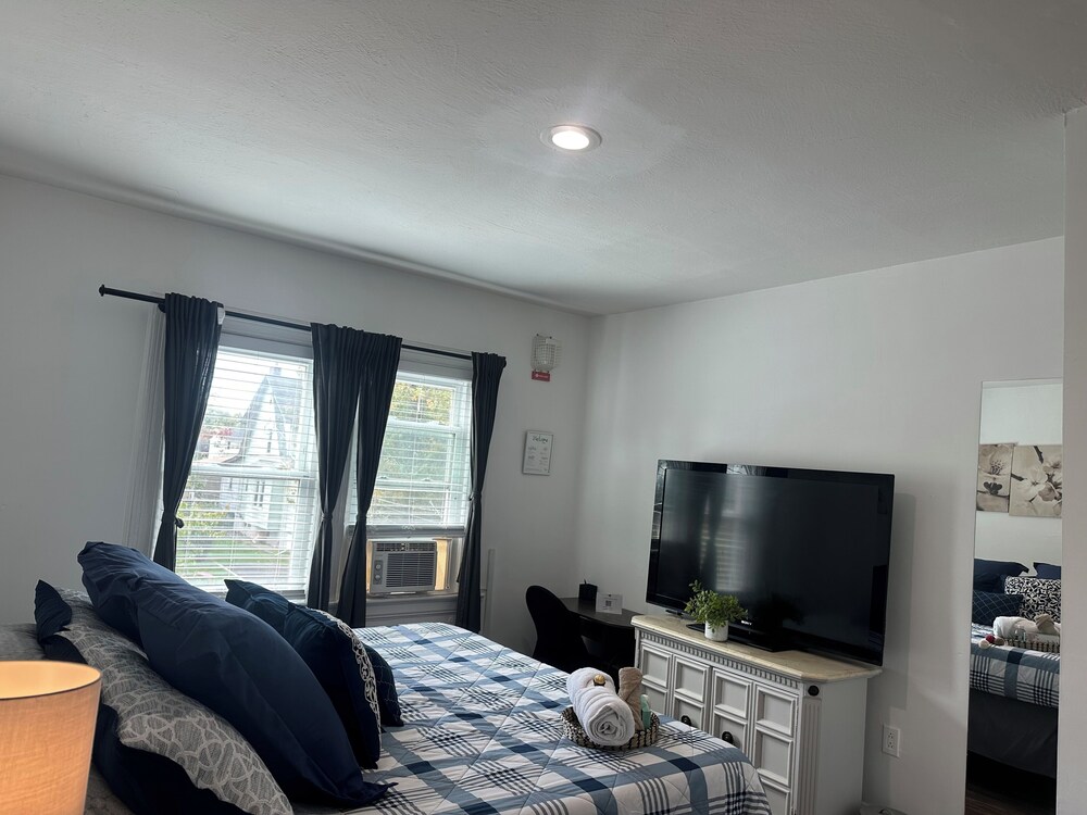 Cozy Private Bedrooms Kitchen Wifi - photo 19