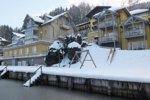 Appartements Strandschlößl Heitzmann — 4-Star Luxury Hotel in Seeboden, Austria