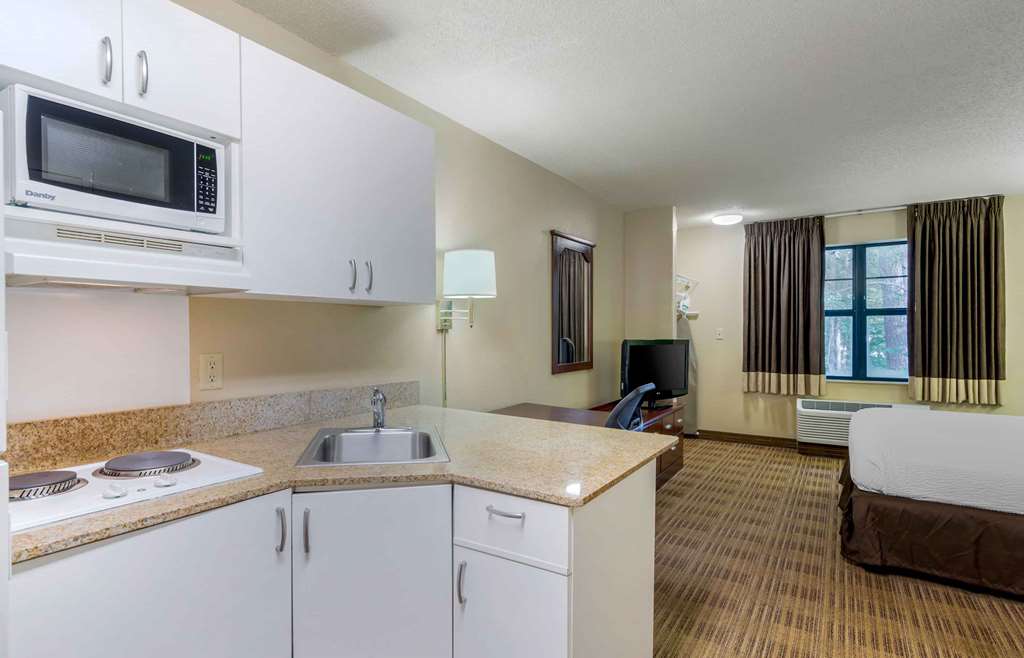 Extended Stay America Select Suites Atlanta Alpharetta Rock Mill Rd. - photo 11