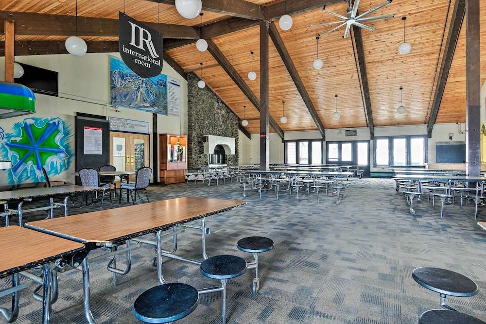 Ski In Resort Family Condo with Deck at Jay Peak - photo 41