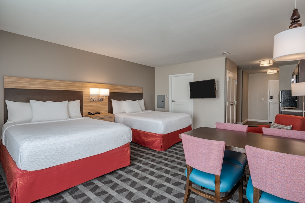 TownePlace Suites by Marriott Indianapolis Airport - photo 12