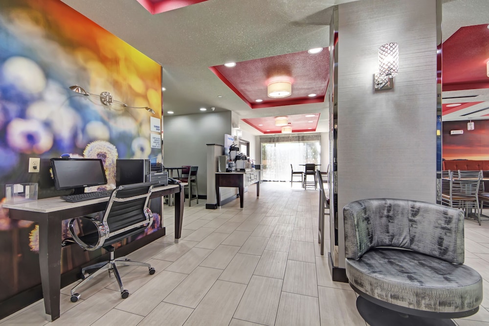 Holiday Inn Express & Suites Oklahoma City North by IHG - photo 23