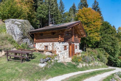 Baita Pizabornè - carbon neutral hotel in Caderzone Terme