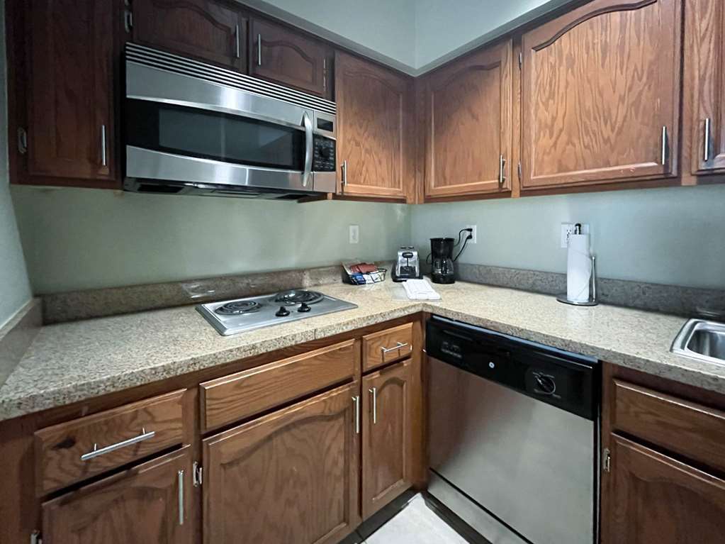 Carlsbad Suites - photo 17