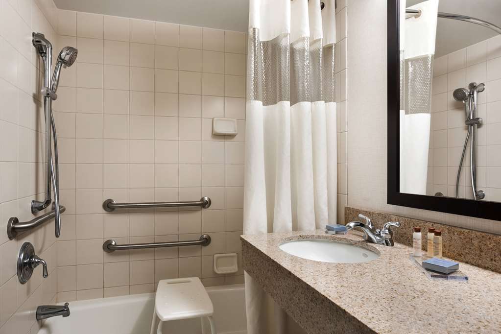 Wingate by Wyndham Sylvania Toledo - photo 23