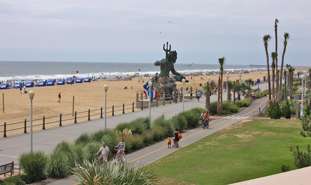 Hampton Inn Virginia Beach Oceanfront North - photo 80