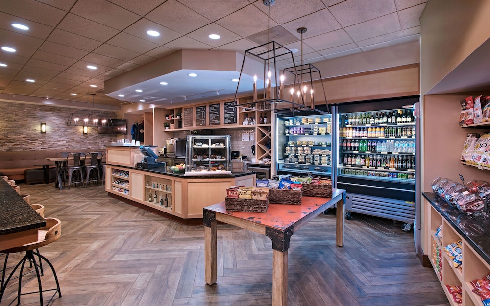 Eaglewood Resort and Spa - photo 37