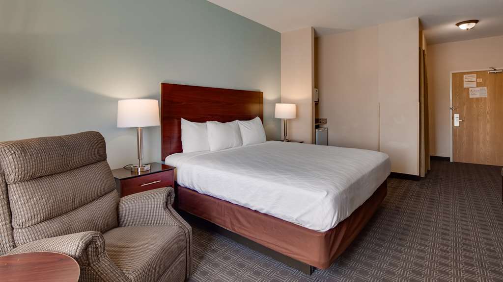 Best Western Plus Gateway Inn & Suites - photo 12