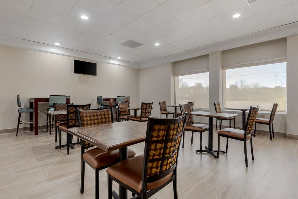 Quality Inn & Suites New Hartford Utica - photo 25