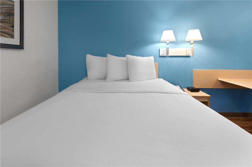 Travelodge by Wyndham Madison Heights MI - photo 21