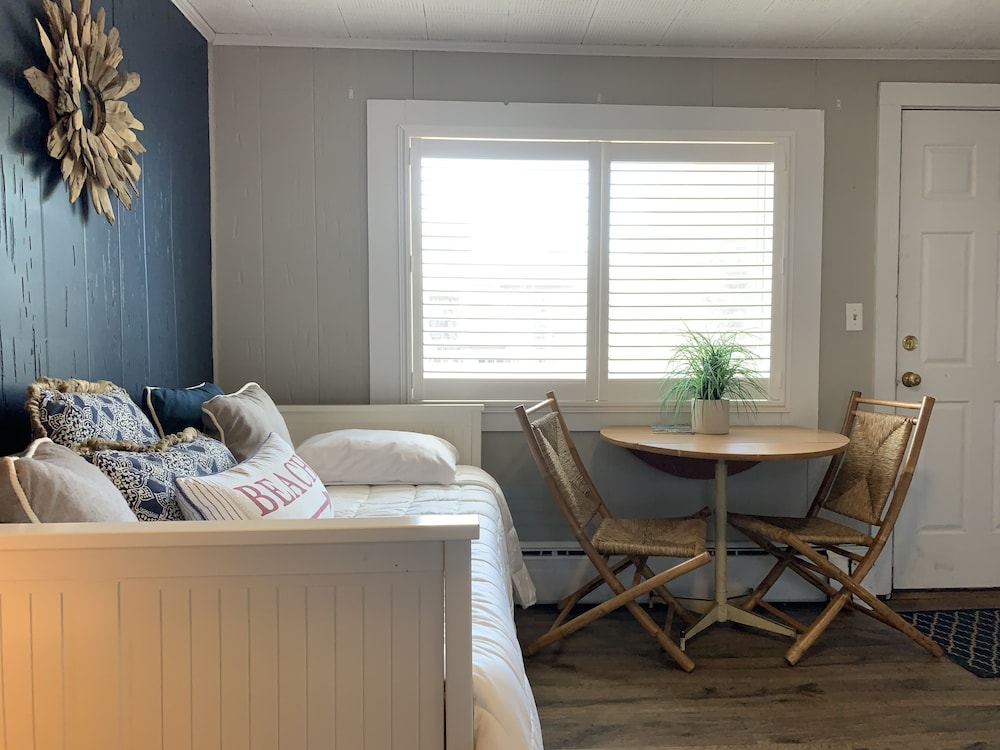 Vineyard Harbor Motel Private Beach - photo 69