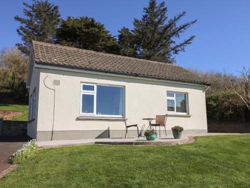 Summerfield Lodge Garden Cottage — 4-Star Luxury Hotel in Youghal, Republic of Ireland