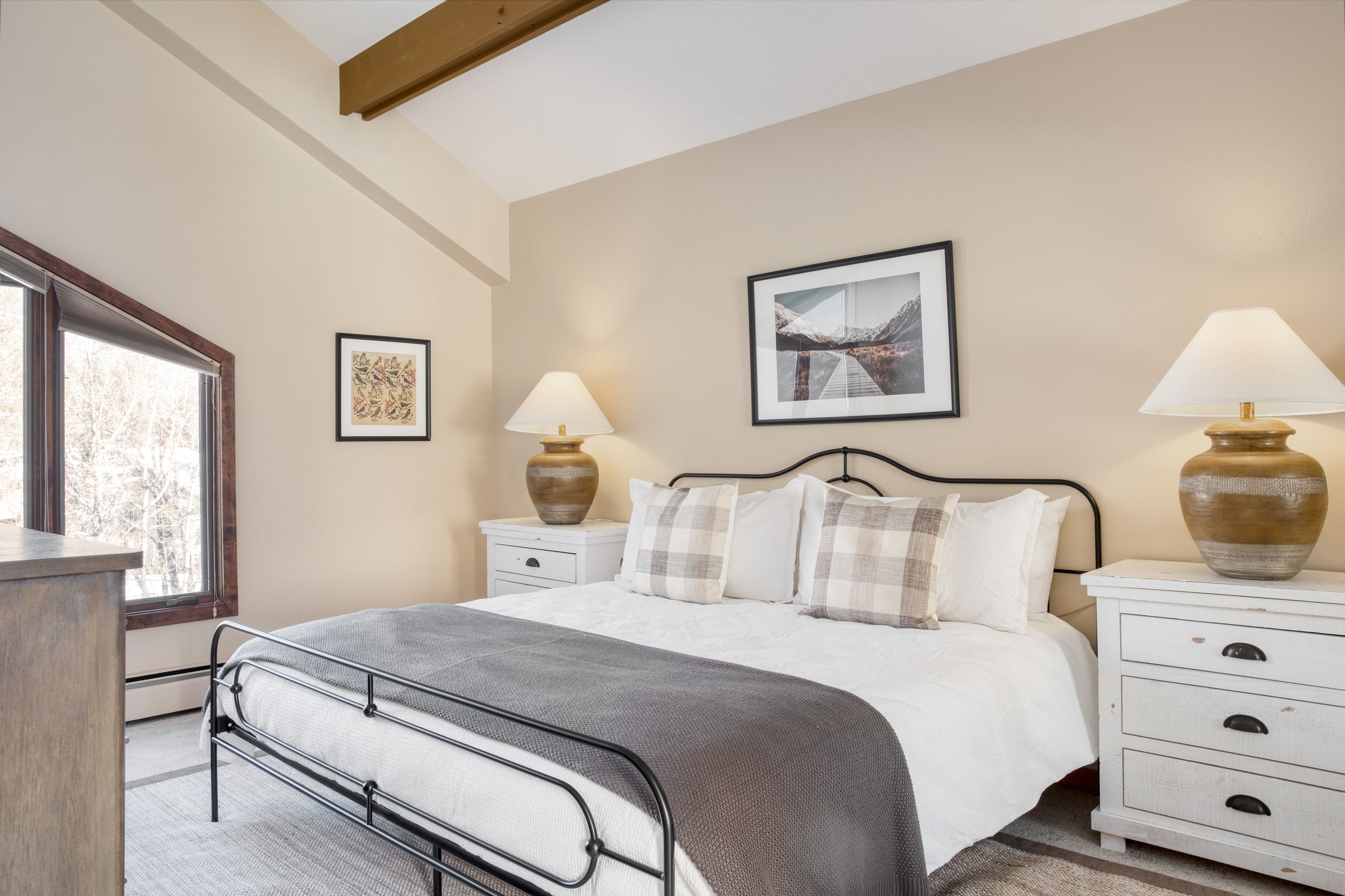 Cloud 9 by Avantstay Located at the Base of Vail Ski Resort w Community Pool & Hot Tub - photo 17