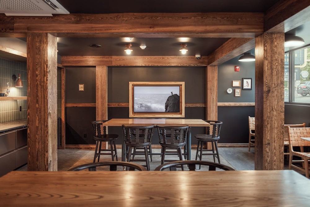 The Ozarker Lodge - photo 2