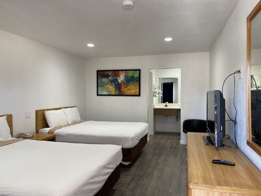 Palms Inn & Suites - photo 10