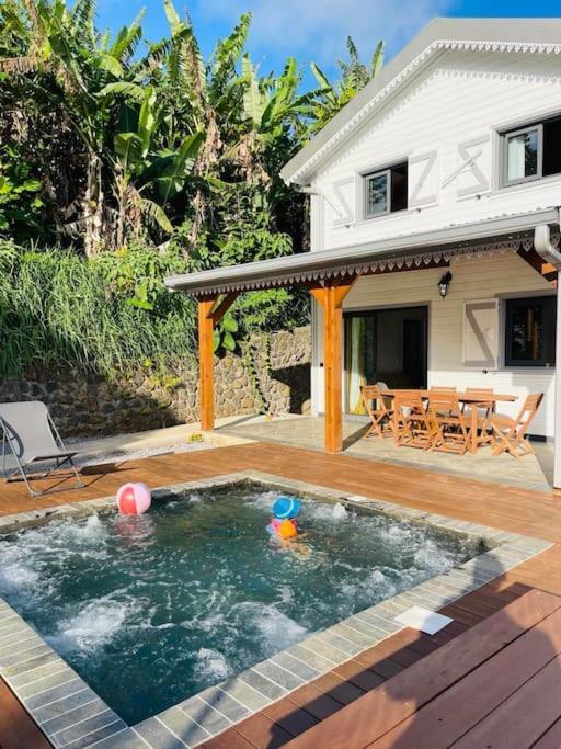 Austral House chalet sud sauvage — 4-Star Luxury Hotel in Saint-Joseph, Réunion