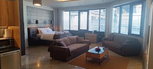 Omega Suites 30 — 4-Star Luxury Hotel in Trikala, Greece