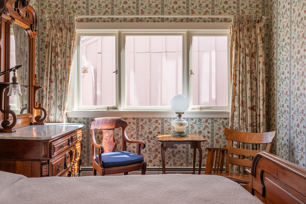 Martine Inn - photo 35