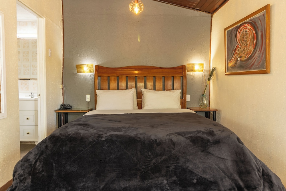 Hotel Atajo — Santiago — photo 2