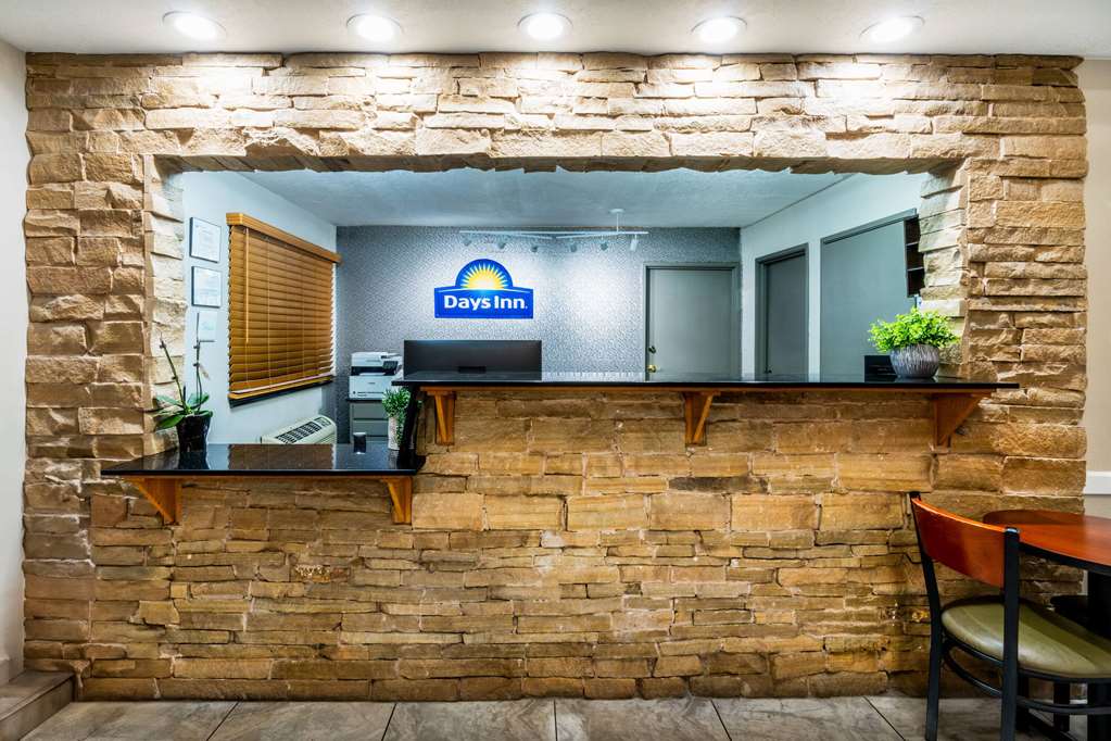 Days Inn by Wyndham Los Lunas - photo 8
