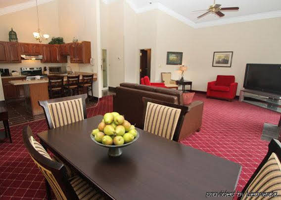 Black Bear Inn & Suites - photo 5