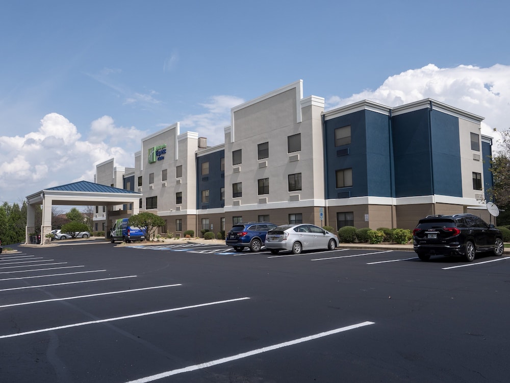 Holiday Inn Express & Suites Greenville Airport by IHG - photo 72