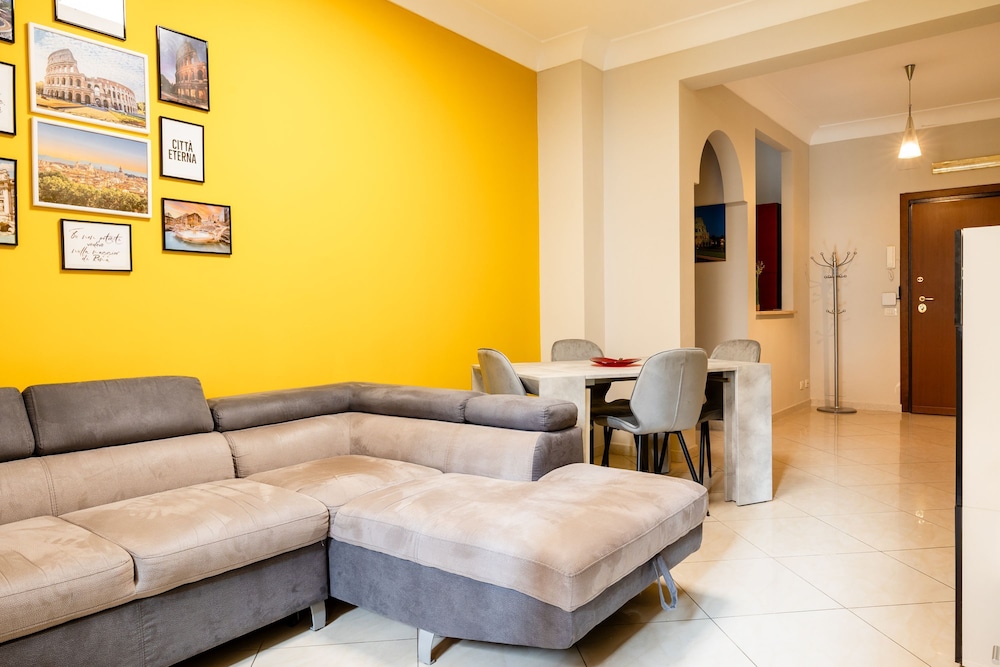Romantic Malatesta — 4-Star Luxury Hotel in Rome, Italy