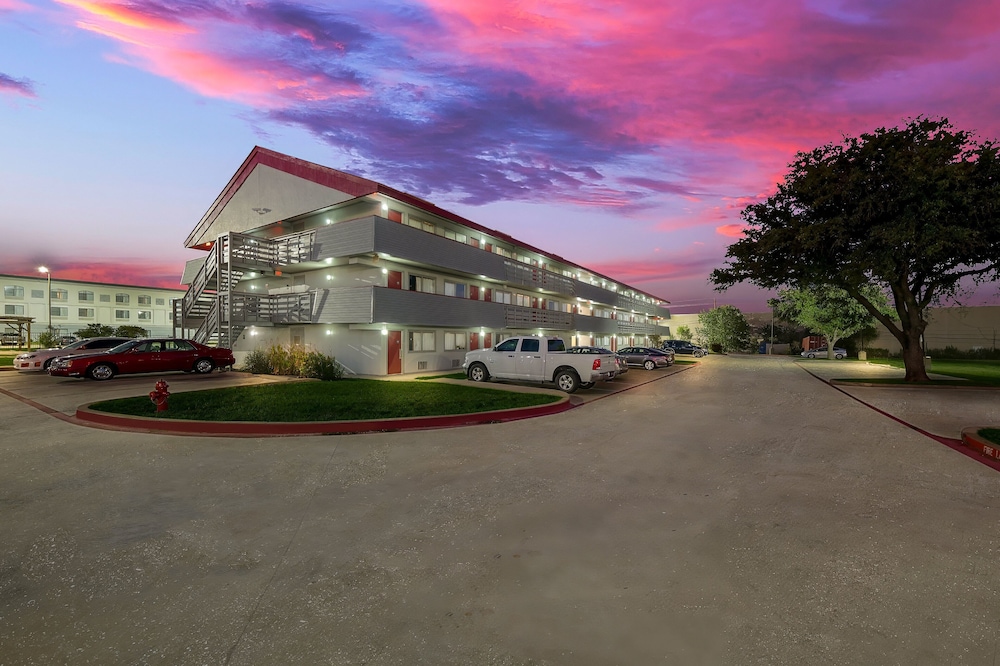 Red Roof Inn Dallas DFW Airport North - photo 28