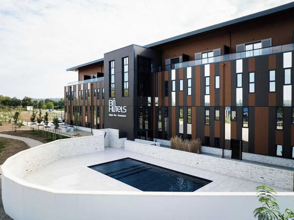 La louva - carbon neutral hotel in Unknown City