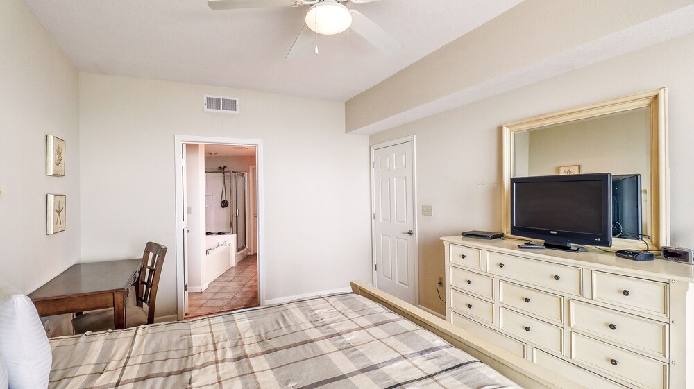 Legacy Towers Legacy II 305 - photo 19