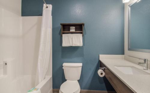 Woodspring Suites Denver Commerce City - photo 4
